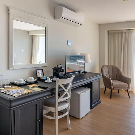 Hotel Gaivota Azores 4*