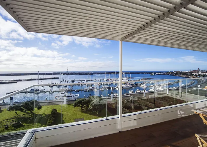 Gaivota Azores Hotel 4*