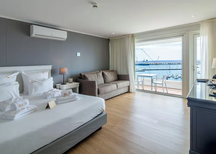 Gaivota Azores Hotel 4*